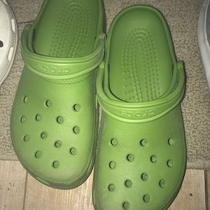 crocs